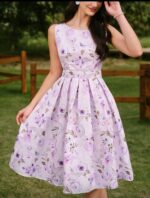 Robe Fleurie Élégante Femme – Coupe Évasée Violet Pastel Dakar