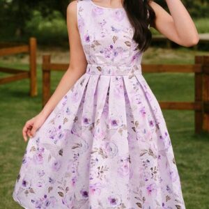 Robe Fleurie Élégante Femme – Coupe Évasée Violet Pastel Dakar