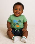 Ensemble Bébé Garçon 3 Pièces Été – T-shirt + Short + Chaussettes | Bambinerie Maternita Dakar