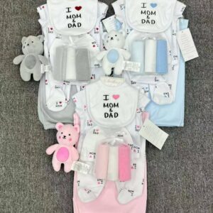 Coffret Naissance Bébé 8 Pieces« I ❤️ MOM & DAD » – Ensemble Complet Nouveau-Né | Bambinerie Maternita Dakar