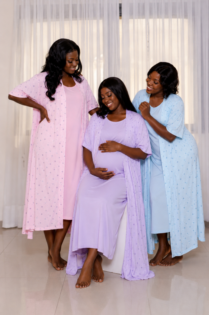 Ensemble de Nuit Pyjama de Grossesse et Allaitement 2 Pieces avec Kimono Long Maternita