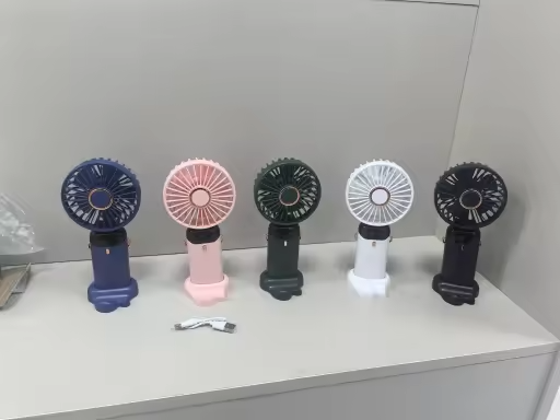 Ventilateur Mini USB Rechargeable Pliable avec Écran LED Maternita