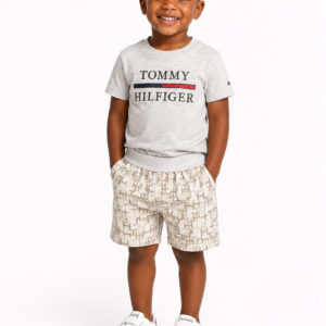 Ensemble Tommy Hilfiger Garçon 3 Pièces – Élégance, Confort et Style. Maternita Dakar