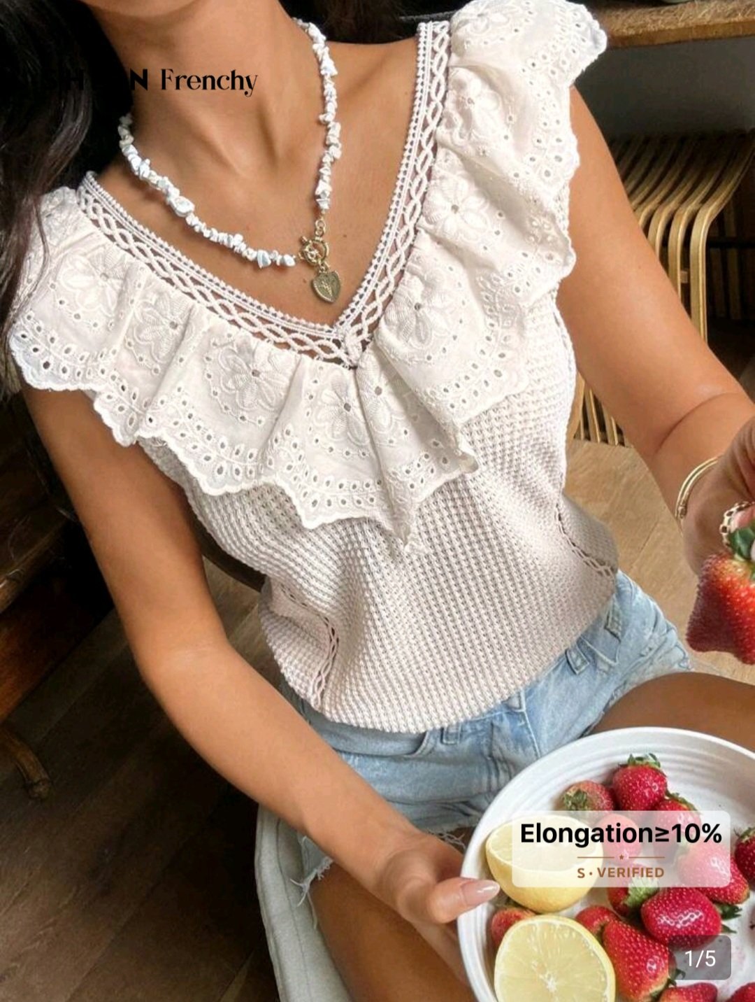 Top en maille ecru sans manches col V volants broderie anglaise taille 40-42 destockage bambinerie maternita dakar