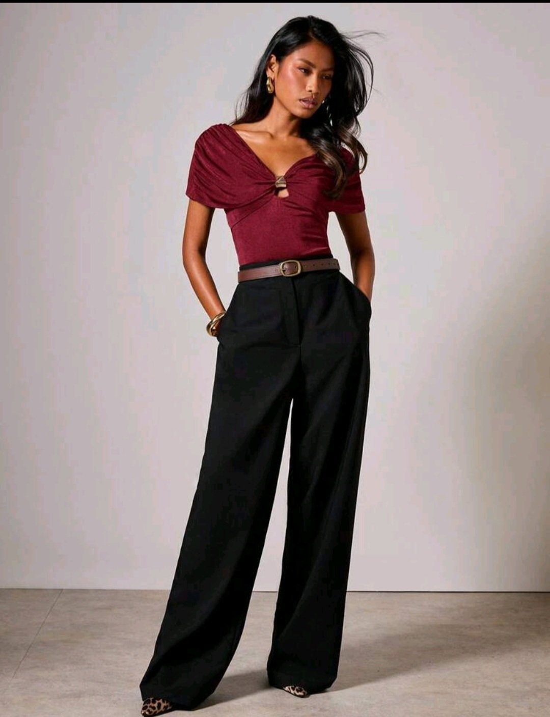 Top chic bordeaux drapé boucle dorée taille 40-42 Bambinerie Maternita Dakar Haut femme elegant destock neuf Dakar livraison rapide