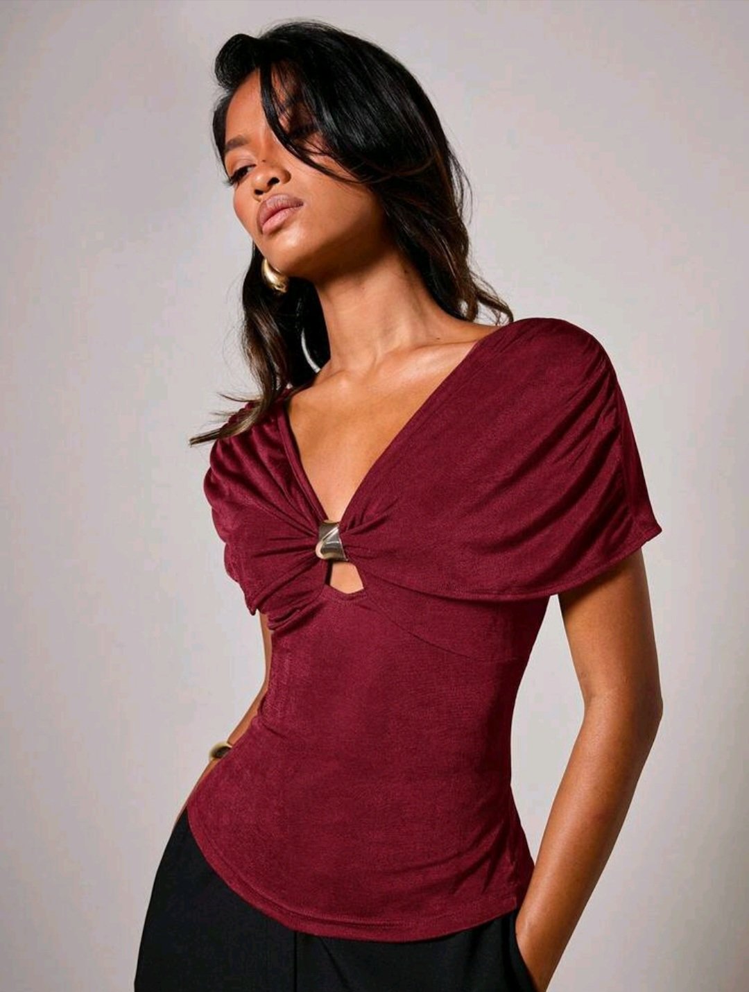 Top chic bordeaux drapé boucle dorée taille 40-42 Bambinerie Maternita Dakar Haut femme elegant destock neuf Dakar livraison rapide