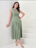 Robe Femme Midi Chic Vert Sauge Plissée – Élégante et Féminine Maternita Dakar