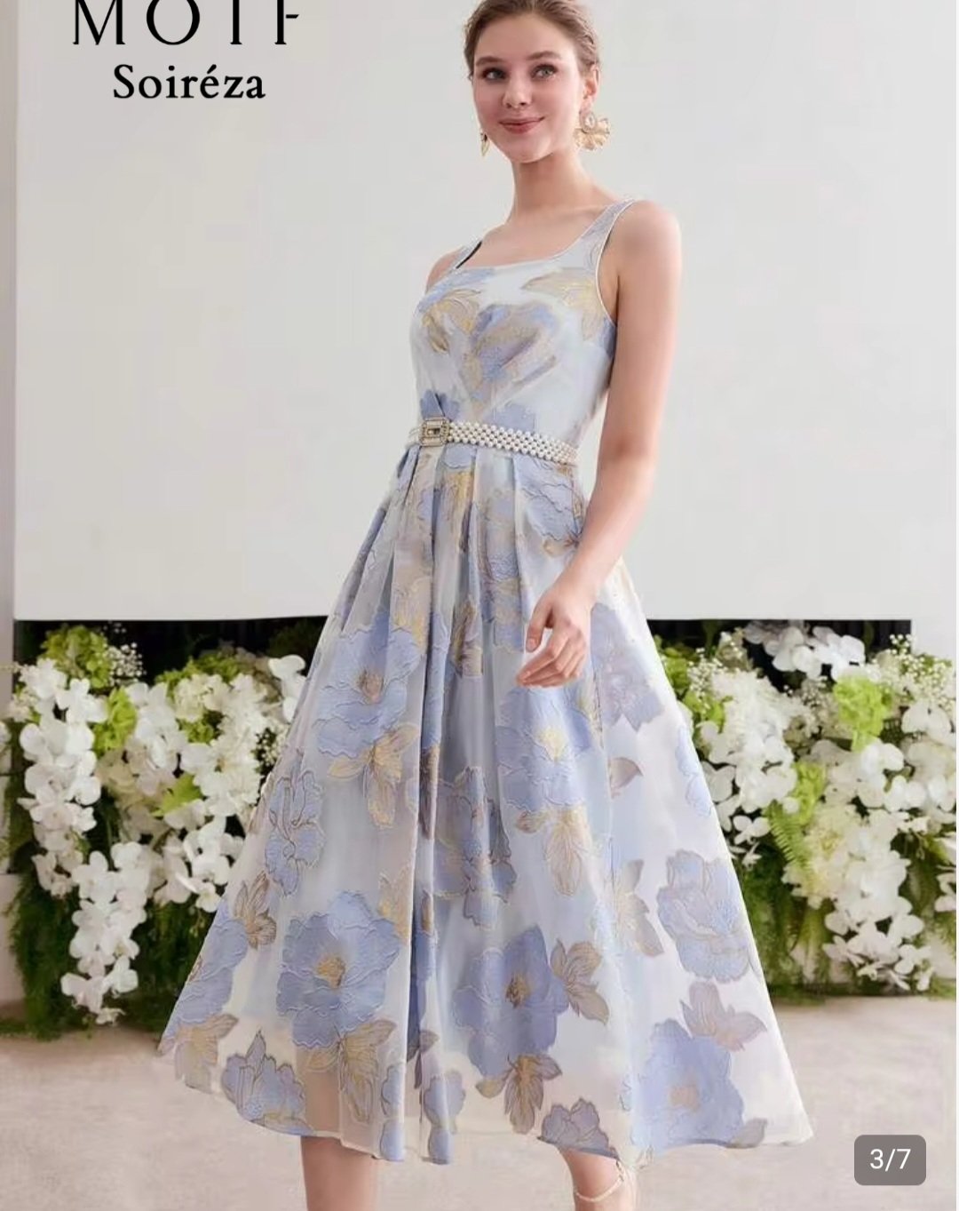 Robe Midi Fleurie Femme Bleu Ciel Élégante – Motif Floral Soirée | Tailles 40 et 42 Maternita DAKAR – Image 5