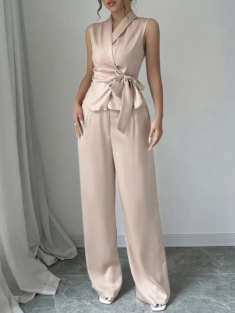 Ensemble pantalon chic femme beige champagne – Top cache-cœur avec nœud et pantalon fluide.Maternita Dakar – Image 2