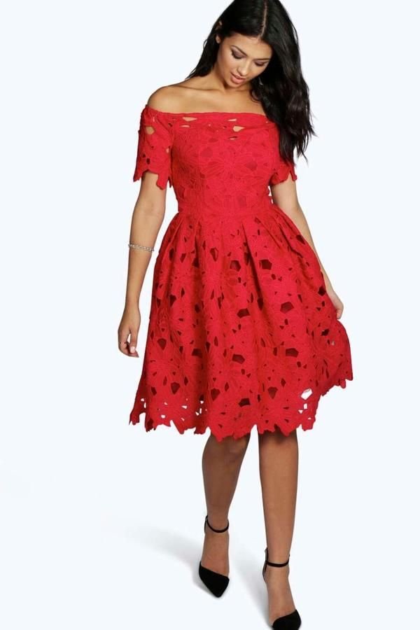 Robe Patineuse Rouge en Guipure Dentelle Épaules Dénudées – Taille 40-42 (Déstockage Seconde Main) | Maternita Dakar