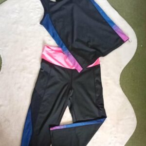 ensemble-sport-femme-debardeur-corsaire-noir-degrade-bleu-rose-taille-40-bambinerie-maternita-dakar