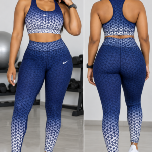 Ensemble de sport femme brassière et legging bleu géométrique taille 40 en vente chez Maternita Dakar