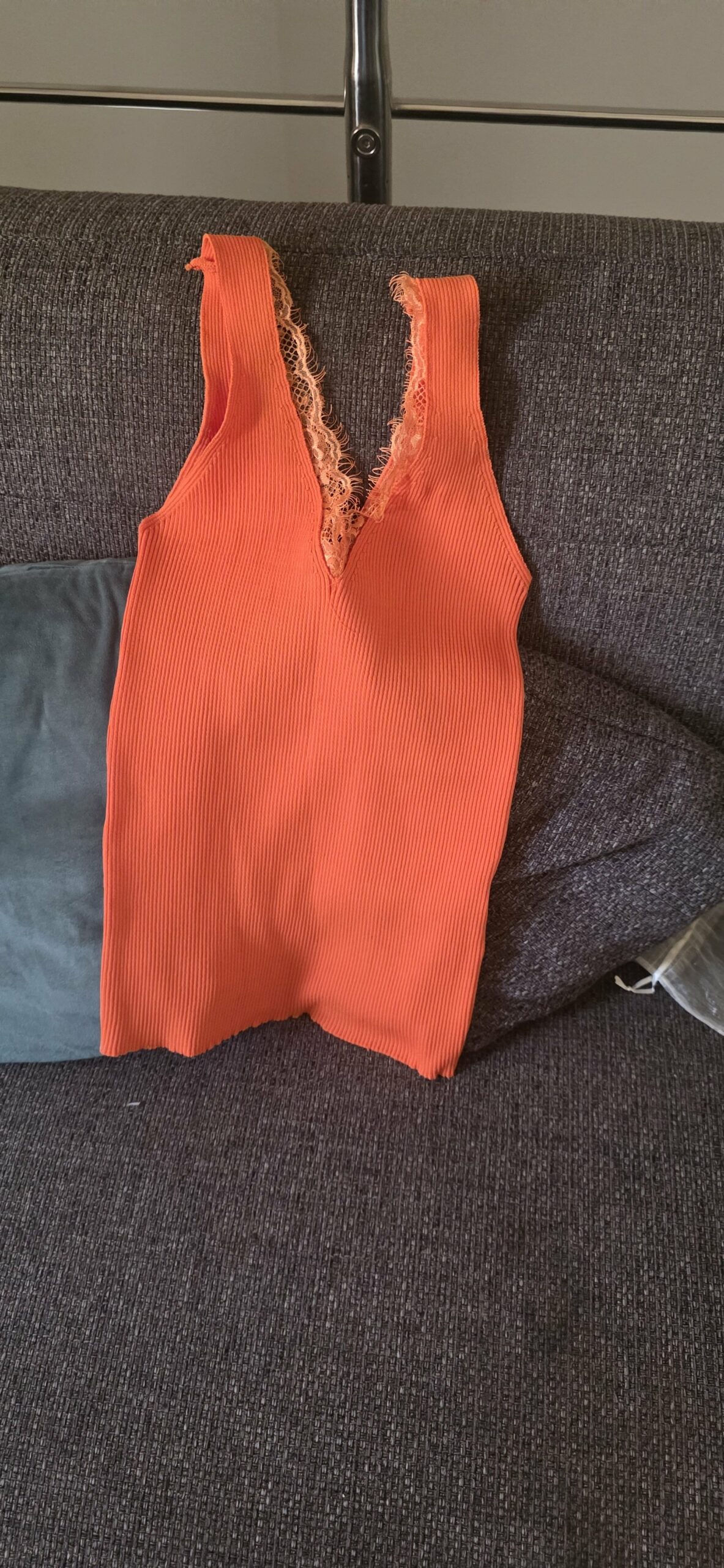 debardeur-cotele-orange-dentelle-femme-taille-40-42-maternita-dakar