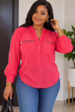 Femme portant une blouse fluide rose fuchsia taille 40 42 Bambinerie Maternita Dakar