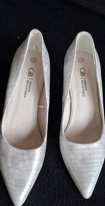 Escarpins blancs nacrés effet croco Grands Boulevards taille 38 Bambinerie Maternita Dakar
