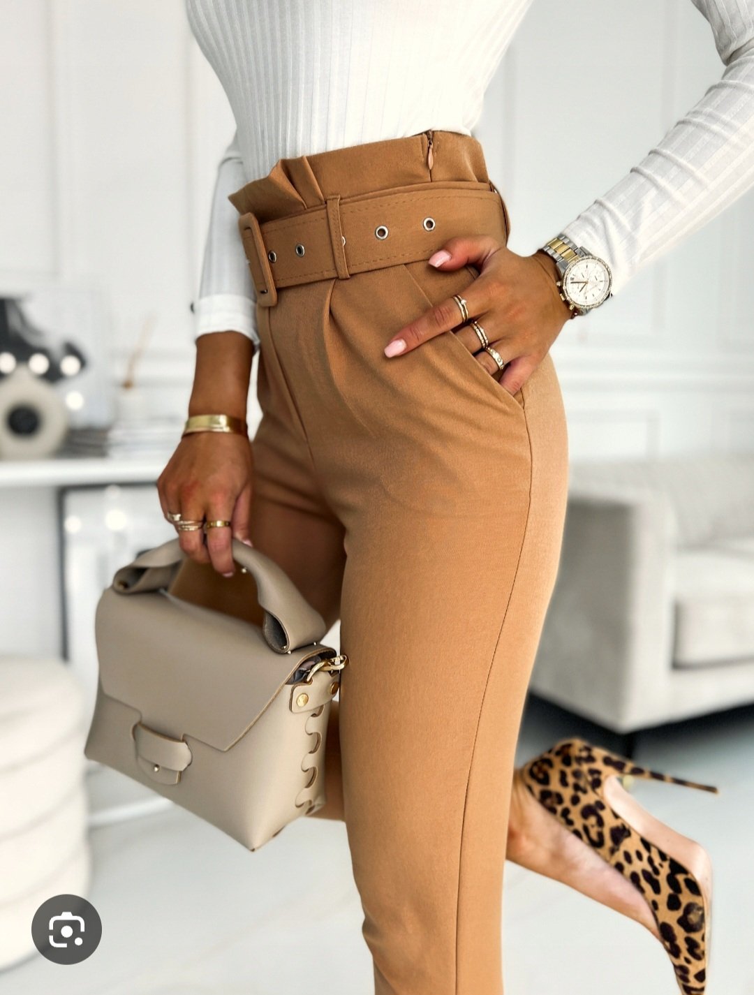 Pantalon Carotte Femme Ceinturé – Marque Kiabi (Déstockage ) – Taille 40 | Bambinerie Maternita Dakar – Image 3