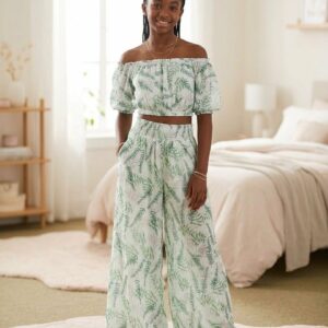 Ensemble deux pièces ado fille vert imprimé feuillage crop top et pantalon large Maternita Dakar